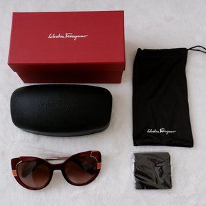 Ferragamo - sunglasses crystal red